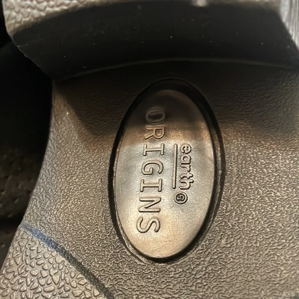 Origins Black Ankle‎ Booties - Picture 4 of 5